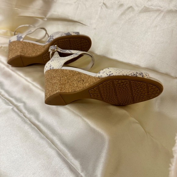 Cole Haan Sadie GR OT Wdg Sandel. Size 10B. Women's - Picture 5 of 5